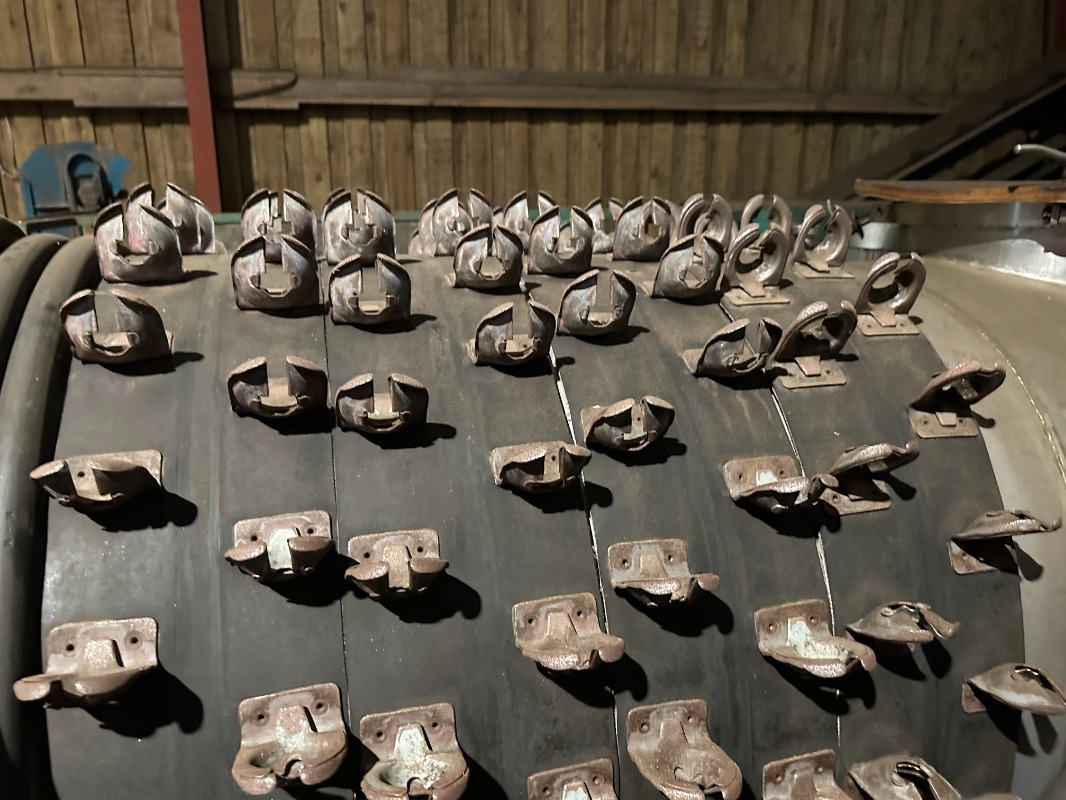 Kverneland UN-3200 - Kombajn: slika 5 Kverneland UN-3200 - Kombajn: slika 5