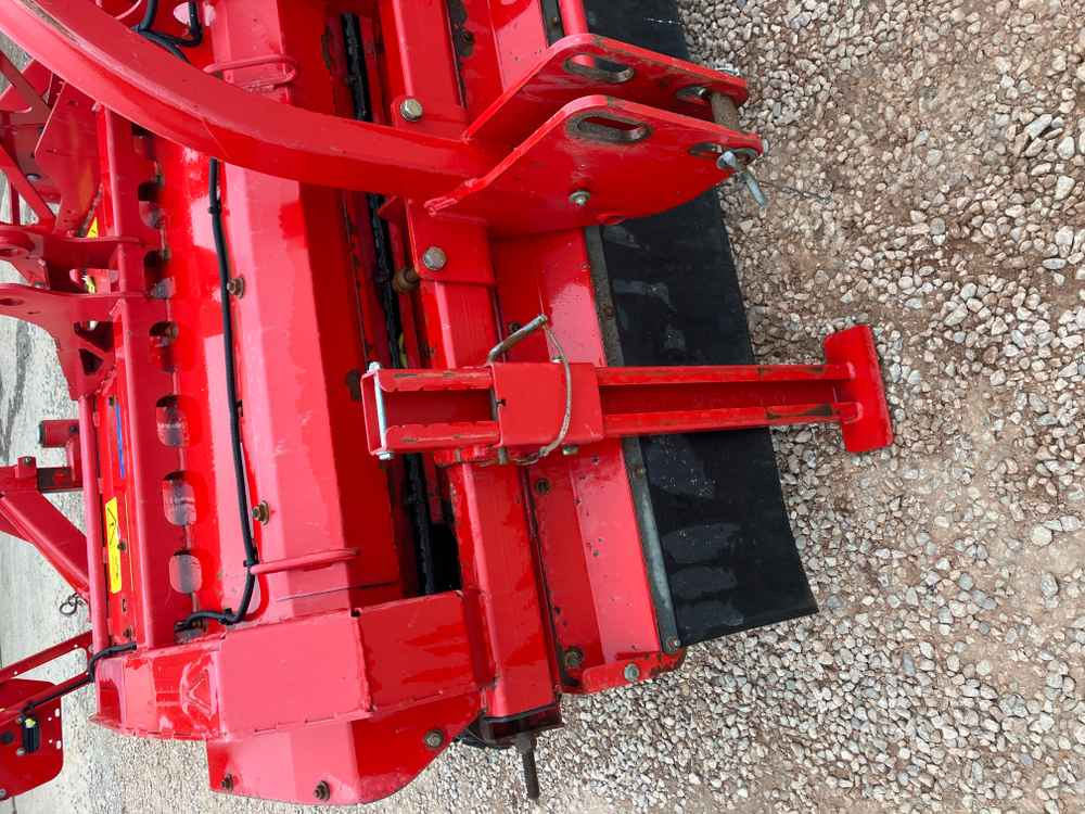 Grimme Grimme HT 210 Front Mounted Self-Propelled Topper - Kombajn: slika 4 Grimme Grimme HT 210 Front Mounted Self-Propelled Topper - Kombajn: slika 4