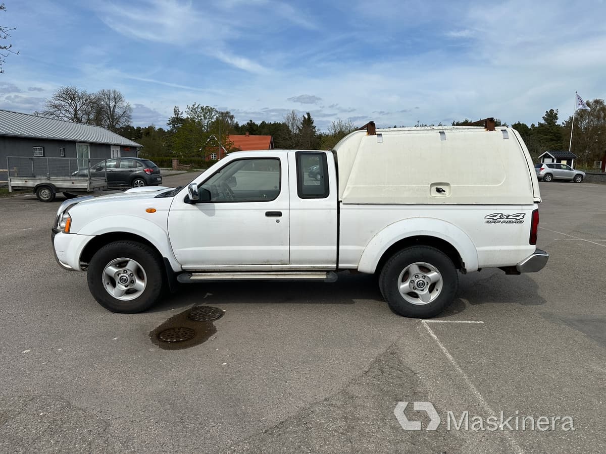 Arbetsbil Nissan NP300 King Cab 2.5 - Furgon: slika 2 Arbetsbil Nissan NP300 King Cab 2.5 - Furgon: slika 2