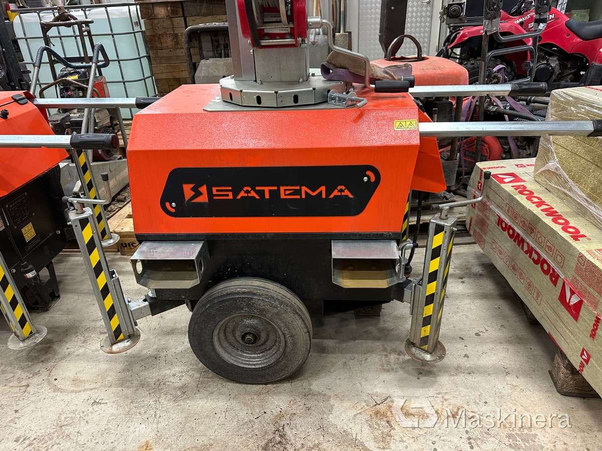 Belysningsmast Satema X-Chain 4x230 W - Toranj za osvetljenje: slika 3 Belysningsmast Satema X-Chain 4x230 W - Toranj za osvetljenje: slika 3