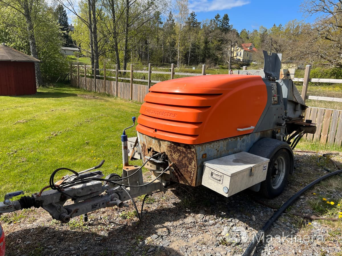 Betongpump Släpvagn Putzmeister P718 - Stacionarna pumpa za beton: slika 1 Betongpump Släpvagn Putzmeister P718 - Stacionarna pumpa za beton: slika 1