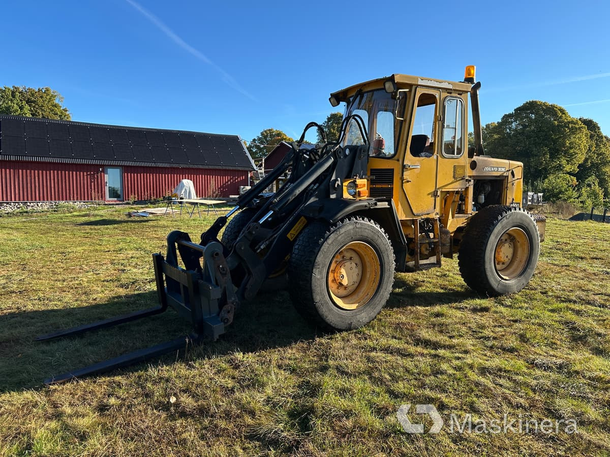 Hjullastare Volvo BM 4200 - Druga mašina: slika 1 Hjullastare Volvo BM 4200 - Druga mašina: slika 1