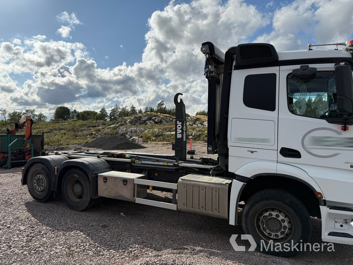 Lastväxlare Mercedes Arocs 2551 - Druga mašina: slika 4 Lastväxlare Mercedes Arocs 2551 - Druga mašina: slika 4