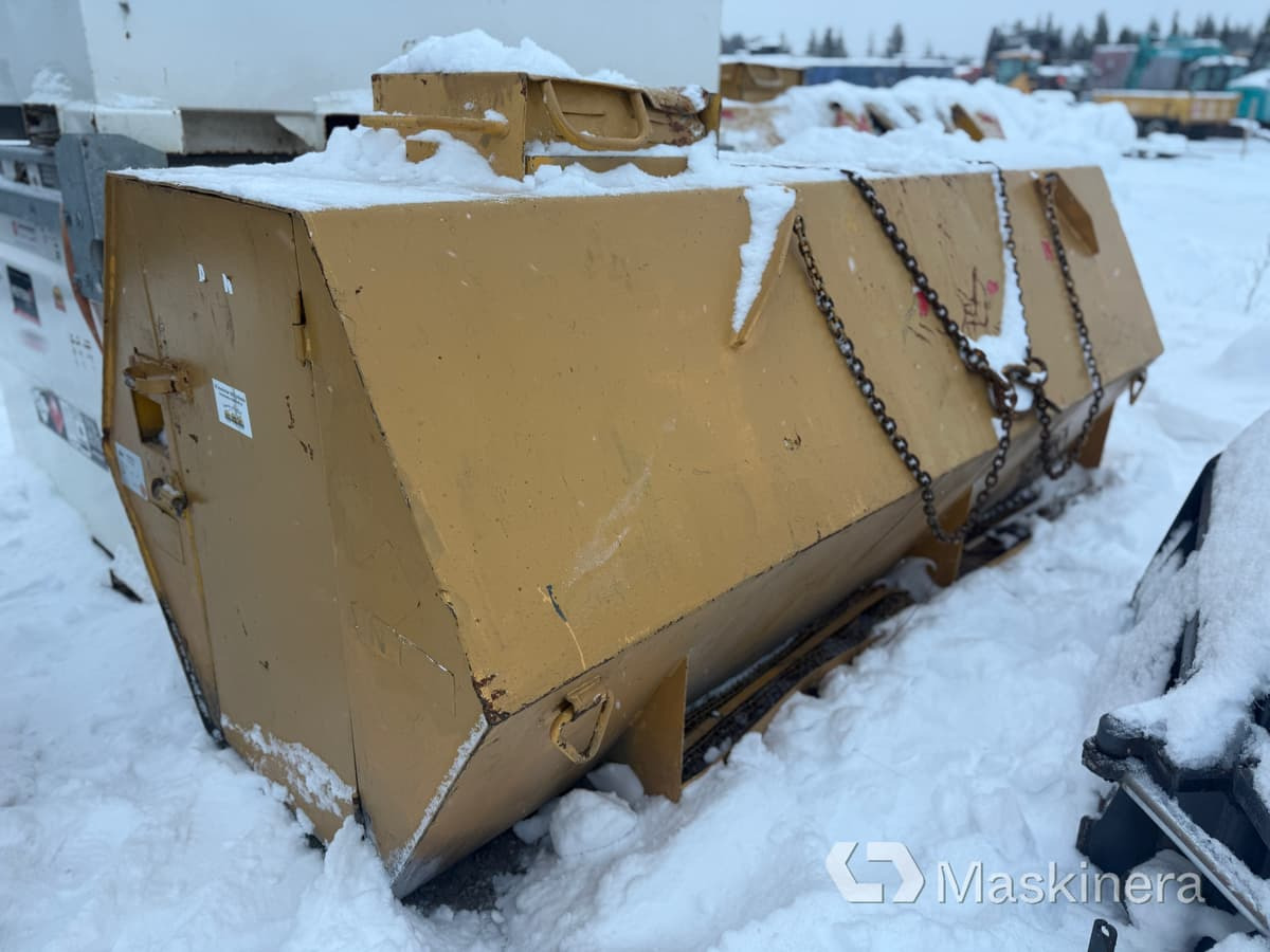 Färmartanken 31 A/Y Bränsletank Färmartanken 3000 liter - Rezervoar za skladištenje: slika 4 Färmartanken 31 A/Y Bränsletank Färmartanken 3000 liter - Rezervoar za skladištenje: slika 4