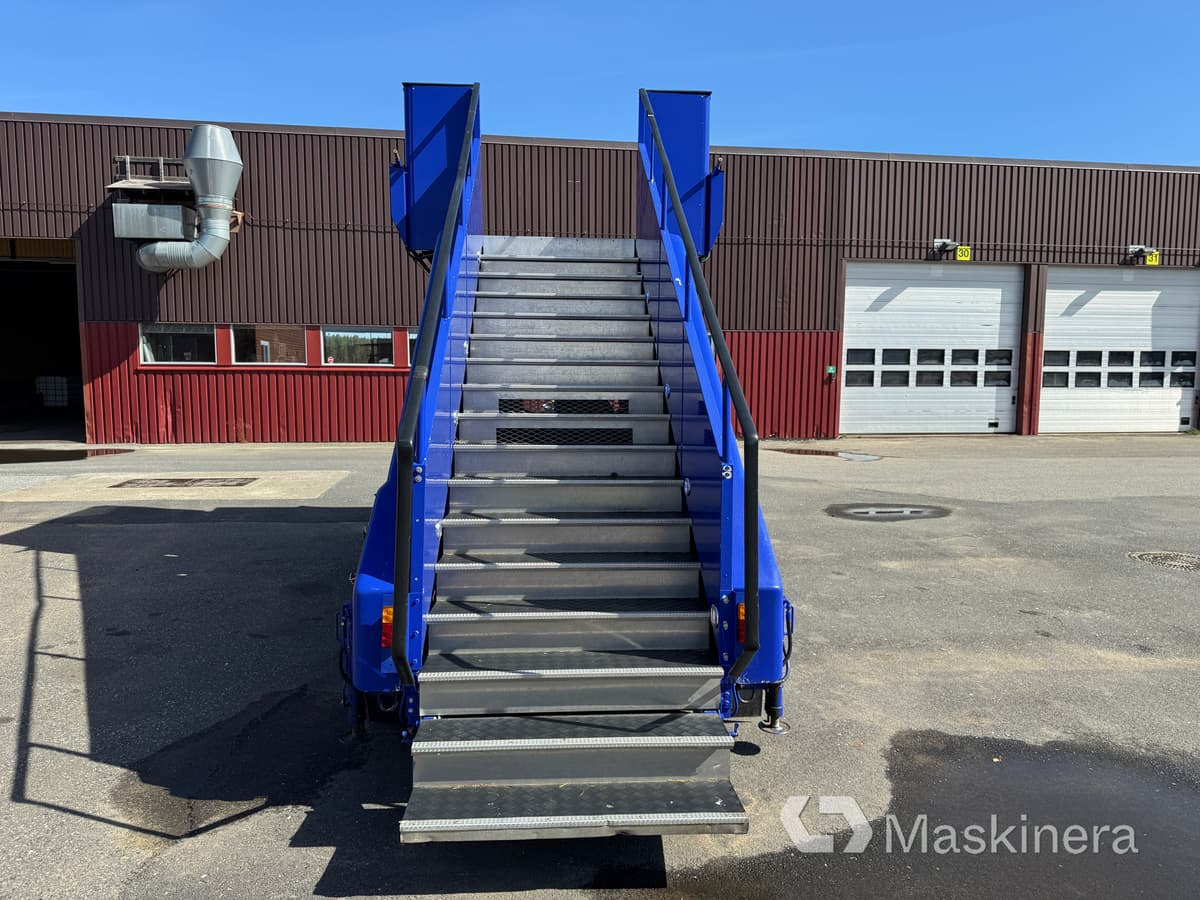 Ford Transit TFGBH 160 Trappbil Ford Transit TFGBHL - Furgon: slika 4 Ford Transit TFGBH 160 Trappbil Ford Transit TFGBHL - Furgon: slika 4