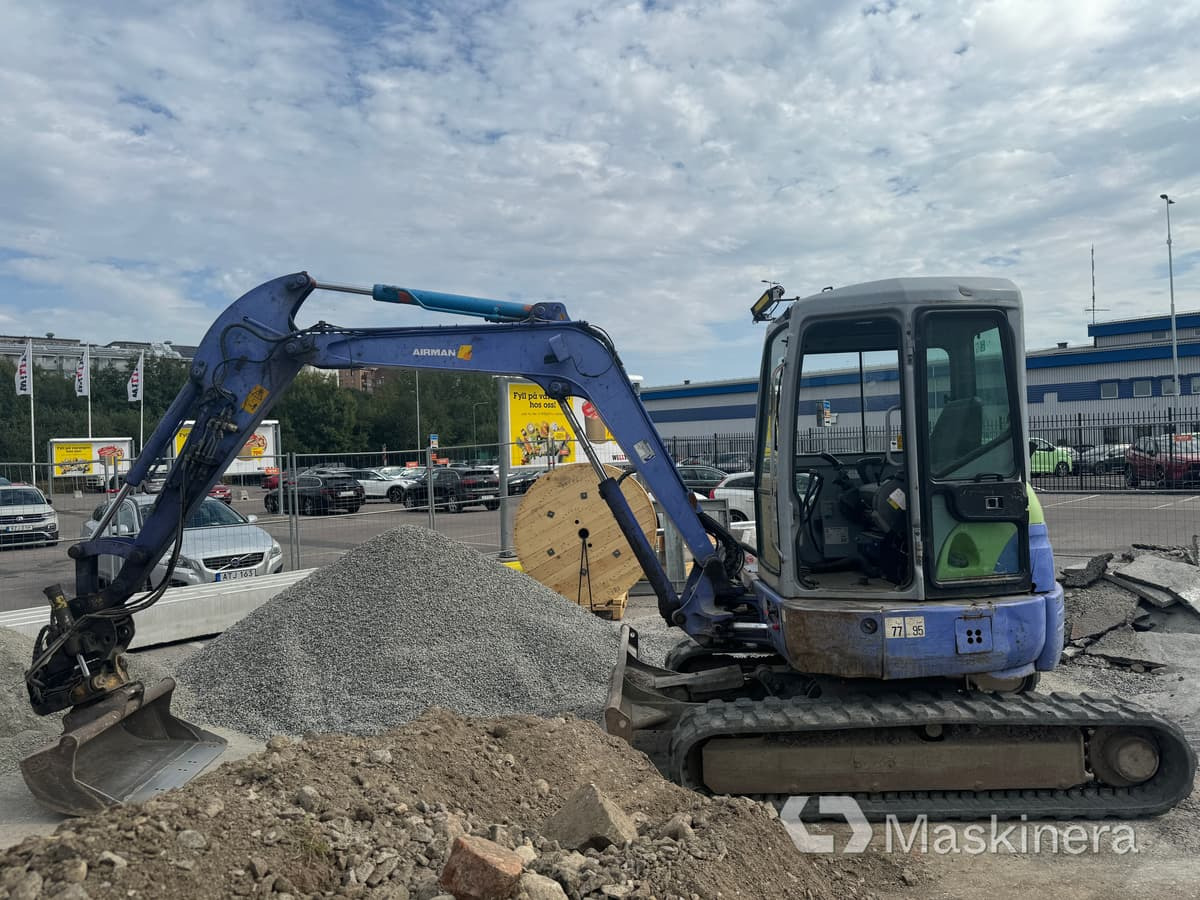 Bager guseničar Grävmaskin Airman AX50U: slika 9