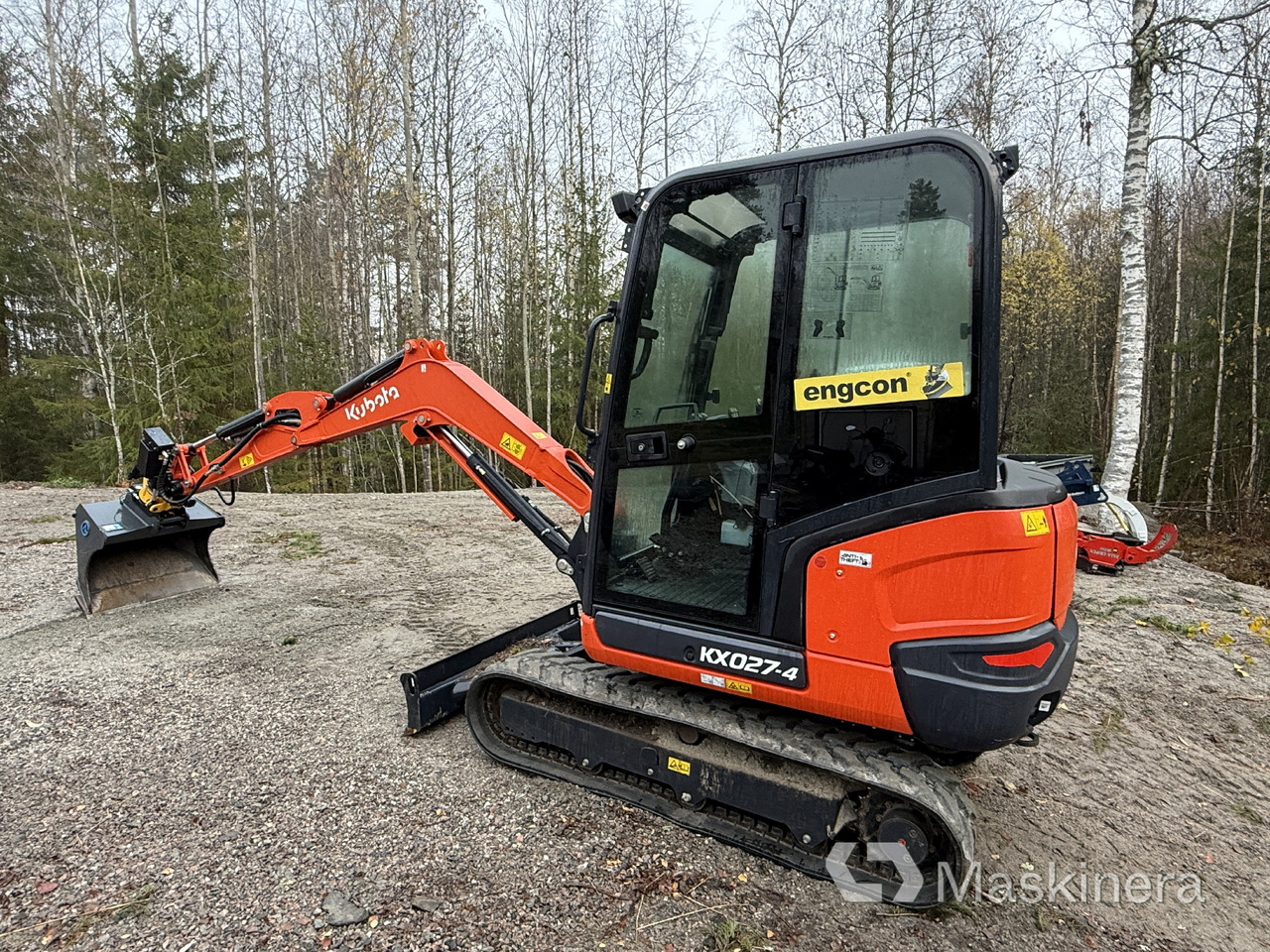 Grävmaskin Kubota KX027-4 med många redskap - Bager guseničar: slika 3 Grävmaskin Kubota KX027-4 med många redskap - Bager guseničar: slika 3