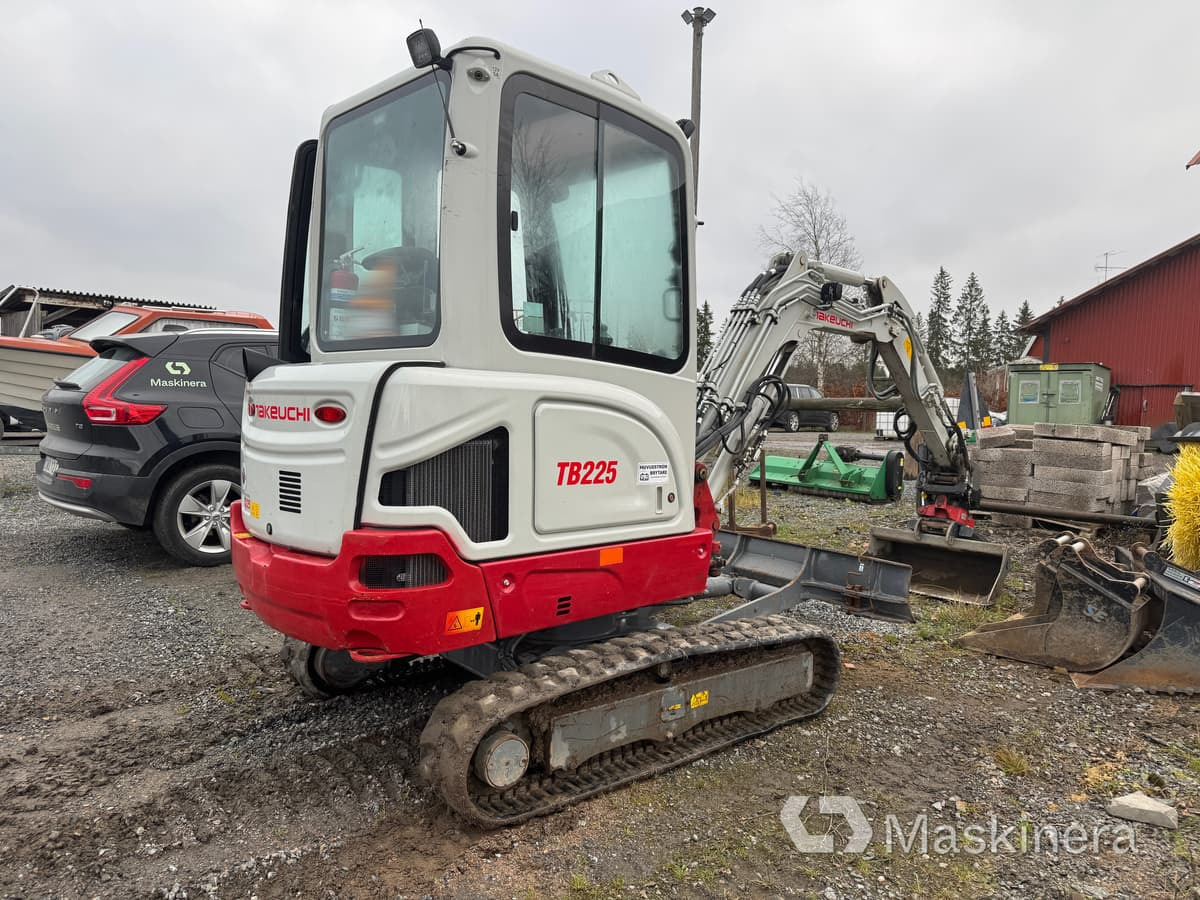 Grävmaskin Takeuchi TB225 - Bager guseničar: slika 4 Grävmaskin Takeuchi TB225 - Bager guseničar: slika 4