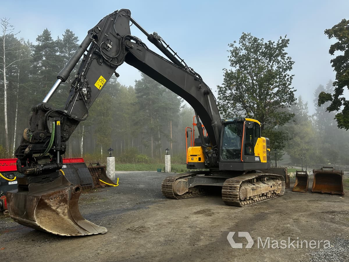 Grävmaskin Volvo ECR355EL GPS & tillbehör - Bager guseničar: slika 1 Grävmaskin Volvo ECR355EL GPS & tillbehör - Bager guseničar: slika 1
