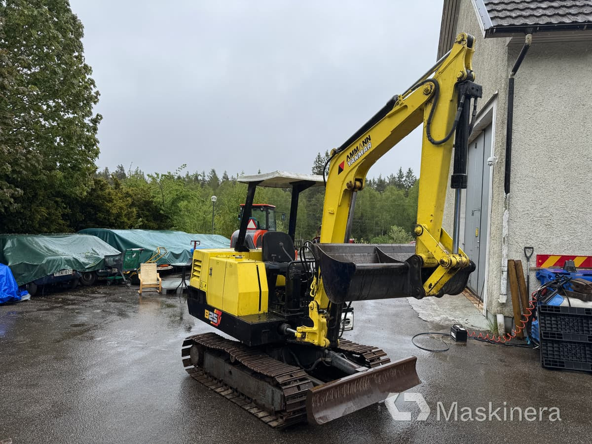 Grävmaskin Yanmar B25V med redskap & transportsläp - Bager guseničar: slika 3 Grävmaskin Yanmar B25V med redskap & transportsläp - Bager guseničar: slika 3