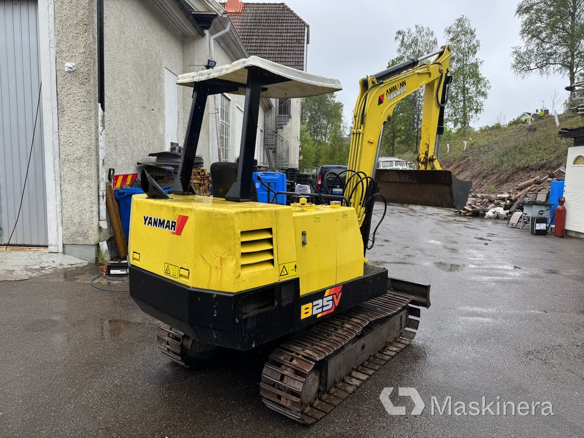 Grävmaskin Yanmar B25V med redskap & transportsläp - Bager guseničar: slika 5 Grävmaskin Yanmar B25V med redskap & transportsläp - Bager guseničar: slika 5