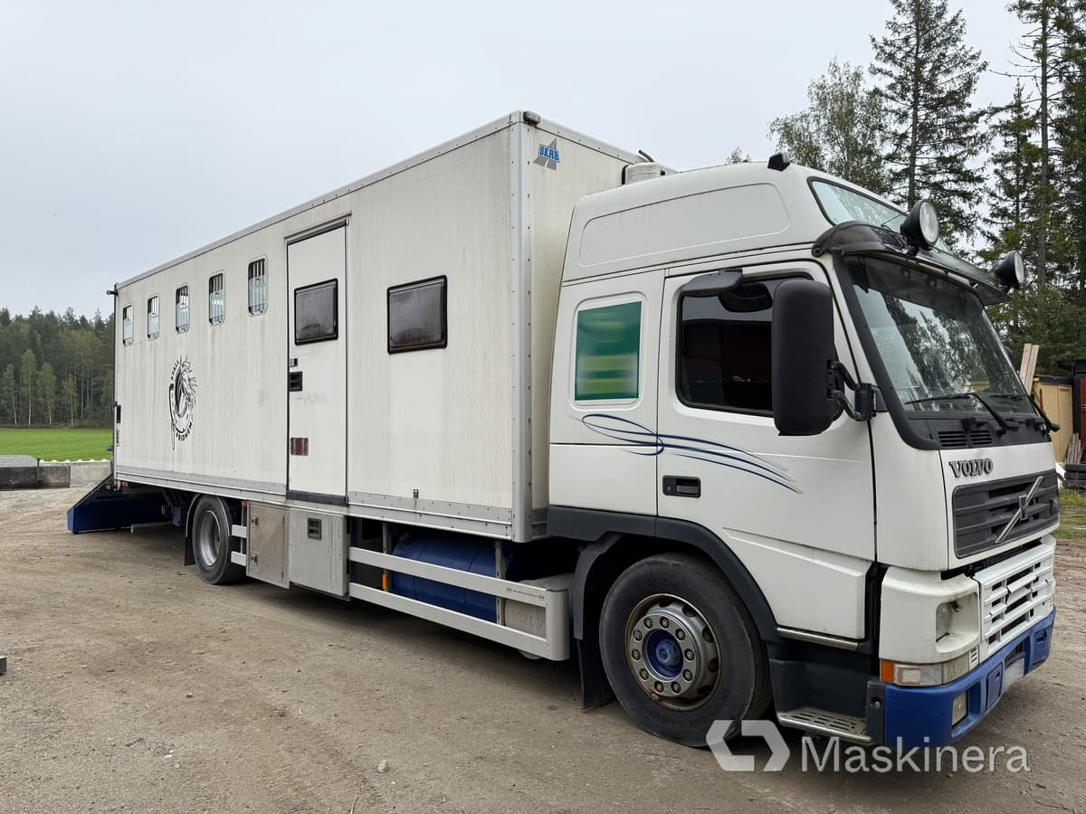 Hästlastbil Volvo FM7 4X2 - Kamioni za prevoz konja: slika 4 Hästlastbil Volvo FM7 4X2 - Kamioni za prevoz konja: slika 4