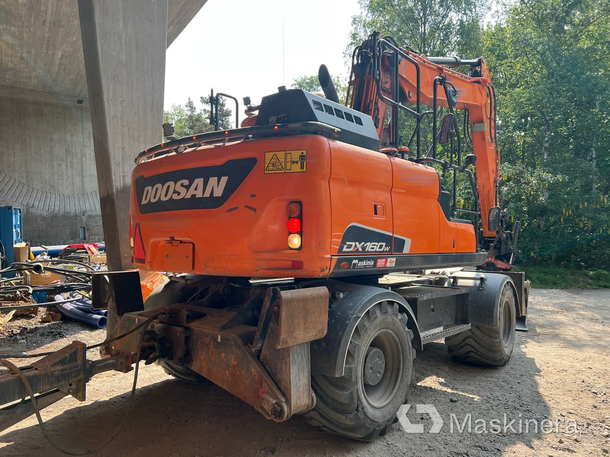 Hjulgrävare Doosan DX160W med tillbehör - Bager guseničar: slika 5 Hjulgrävare Doosan DX160W med tillbehör - Bager guseničar: slika 5