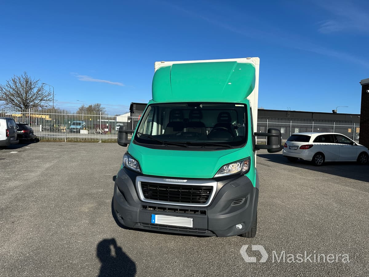 Lastbil Peugeot Boxer 2017 - Dostavno vozilo sa zatvorenim sandukom: slika 2 Lastbil Peugeot Boxer 2017 - Dostavno vozilo sa zatvorenim sandukom: slika 2