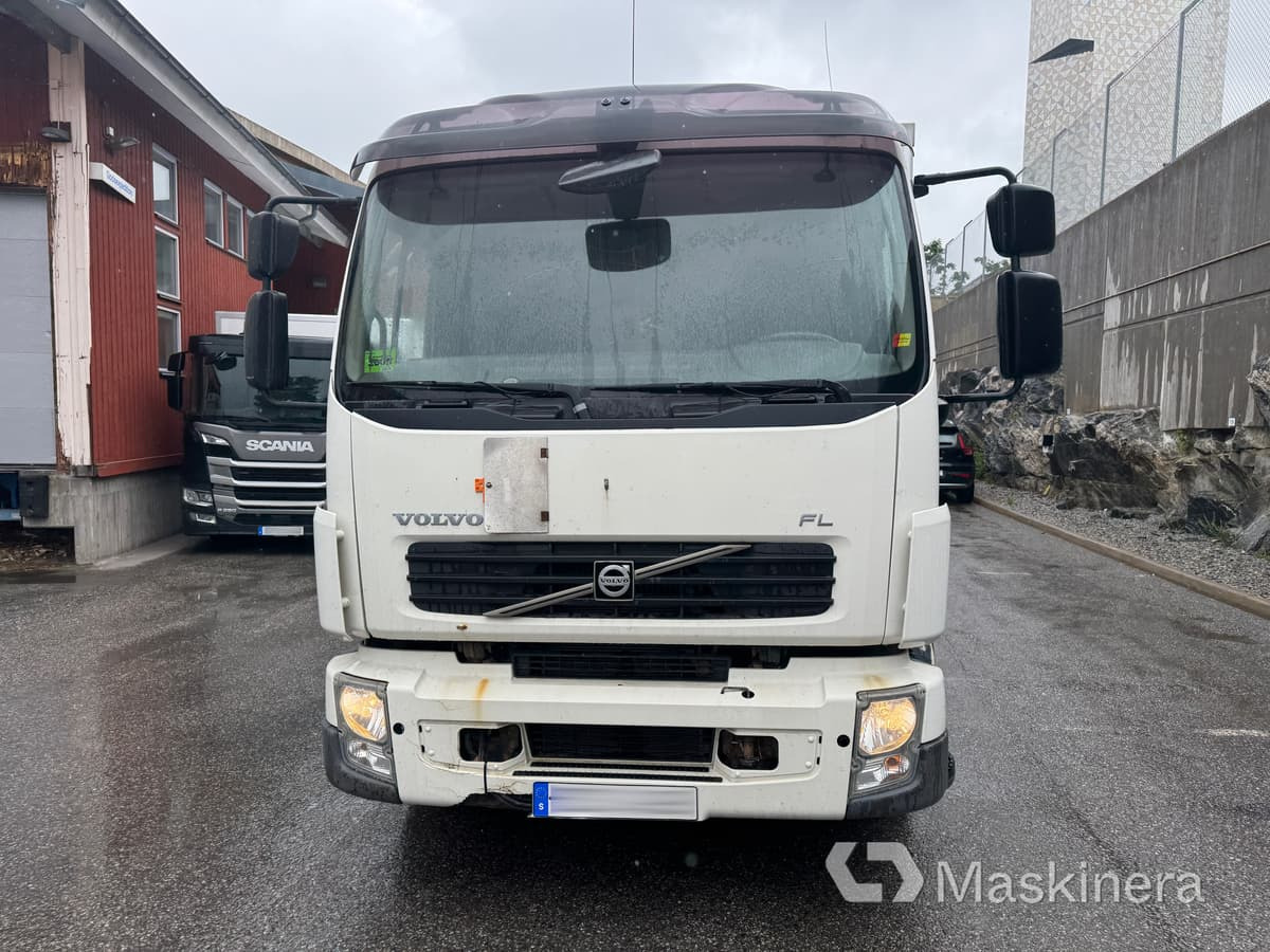 Lastbil Volvo FL-240 4X2 - Kamion sa zatvorenim sandukom: slika 2 Lastbil Volvo FL-240 4X2 - Kamion sa zatvorenim sandukom: slika 2