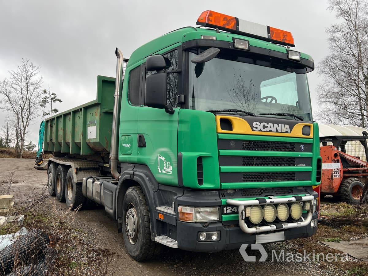 Lastväxlare Scania R124GB8X4 - Kamion sa hidrauličnom kukom: slika 1 Lastväxlare Scania R124GB8X4 - Kamion sa hidrauličnom kukom: slika 1