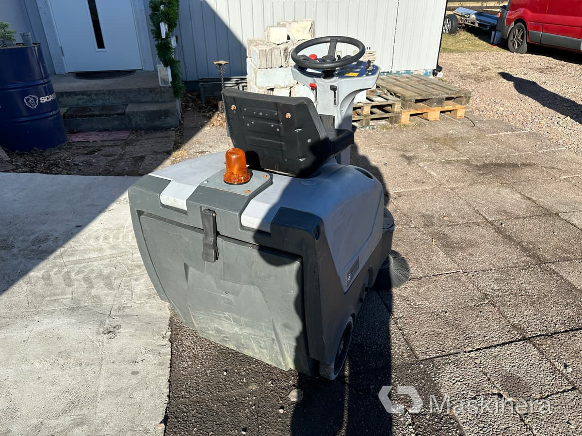 Nilfisk SR1000S B Sopmaskin Nilfisk SR1000S - Autočistilica: slika 3 Nilfisk SR1000S B Sopmaskin Nilfisk SR1000S - Autočistilica: slika 3