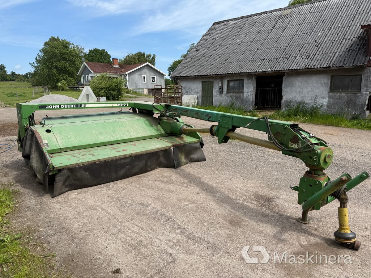 Slåtterkross John Deere 1360 - Kosačica: slika 1 Slåtterkross John Deere 1360 - Kosačica: slika 1