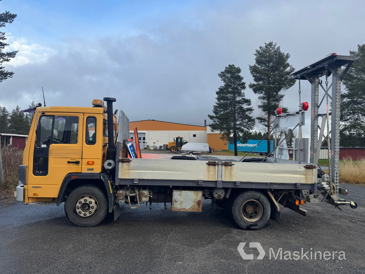 Volvo FL611 4X2 TMA-bil Volvo FL611 - Kamion sa tovarnim sandukom: slika 2 Volvo FL611 4X2 TMA-bil Volvo FL611 - Kamion sa tovarnim sandukom: slika 2