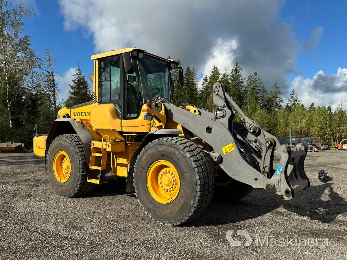 Volvo L90F Hjullastare Volvo L90F - Utovarivač točkaš: slika 1 Volvo L90F Hjullastare Volvo L90F - Utovarivač točkaš: slika 1