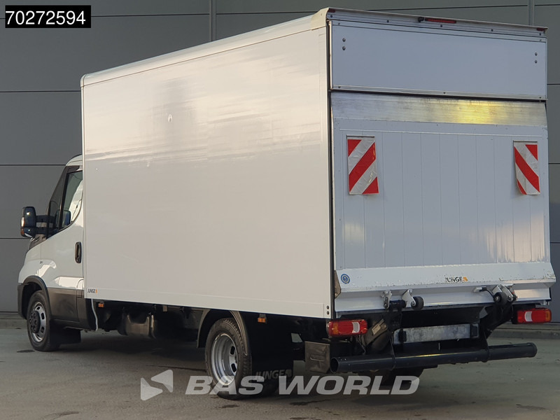 Iveco Daily 35C16 Automaat Laadklep Bakwagen Airco Camera Dubbellucht Meubelbak Koffer Airco - Dostavno vozilo sa zatvorenim sandukom: slika 2 Iveco Daily 35C16 Automaat Laadklep Bakwagen Airco Camera Dubbellucht Meubelbak Koffer Airco - Dostavno vozilo sa zatvorenim sandukom: slika 2