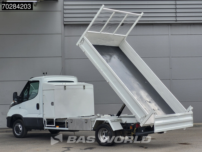 Iveco Daily 35C18 3.0L Automaat Kipper met Kist Dubbellucht 3,5t Trekhaak Cruise Euro6 Tipper Benne Kieper 2m3 Trekhaak Cruise control - Dostavno vozilo istovarivač: slika 3 Iveco Daily 35C18 3.0L Automaat Kipper met Kist Dubbellucht 3,5t Trekhaak Cruise Euro6 Tipper Benne Kieper 2m3 Trekhaak Cruise control - Dostavno vozilo istovarivač: slika 3