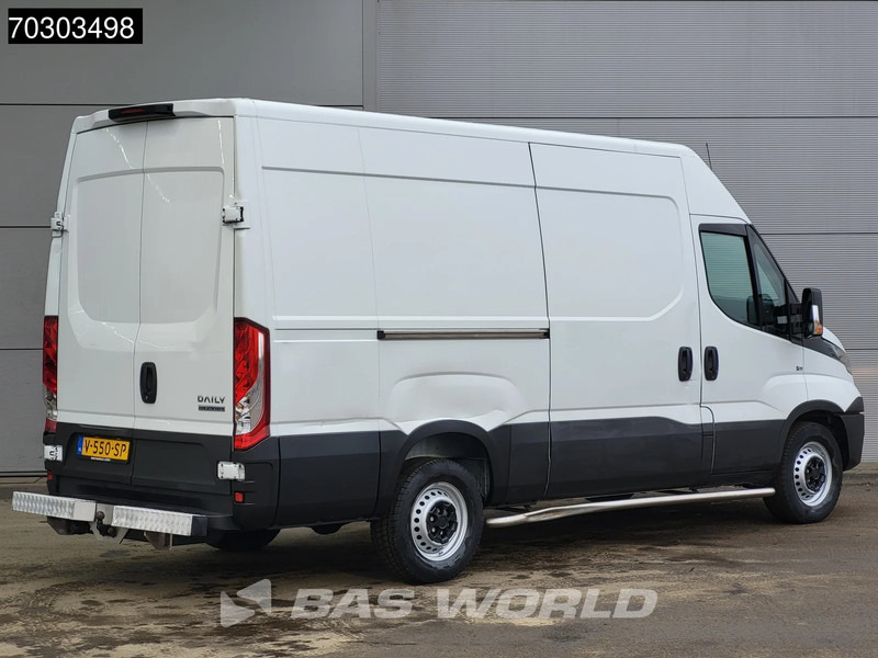 Iveco Daily 35S12 Automaat L2H2 3,5t Trekhaak Airco Cruise APK 12-2026 Euro6 L2 Airco Trekhaak Cruise control - Furgon: slika 5 Iveco Daily 35S12 Automaat L2H2 3,5t Trekhaak Airco Cruise APK 12-2026 Euro6 L2 Airco Trekhaak Cruise control - Furgon: slika 5