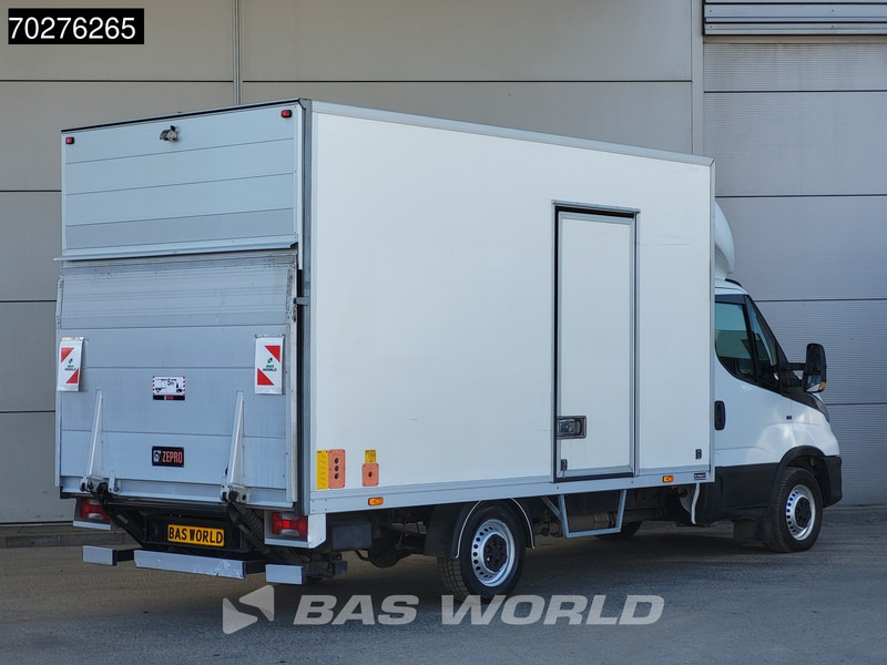 Iveco Daily 35S14 Automaat Laadklep Zijdeur Bakwagen Airco Cruise Camera Euro6 Meubelbak Koffer Airco Cruise control - Dostavno vozilo sa zatvorenim sandukom: slika 5 Iveco Daily 35S14 Automaat Laadklep Zijdeur Bakwagen Airco Cruise Camera Euro6 Meubelbak Koffer Airco Cruise control - Dostavno vozilo sa zatvorenim sandukom: slika 5