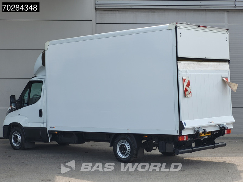 Iveco Daily 35S16 Automaat Laadklep Bakwagen 160PK Airco Camera Euro6 Meubelbak Koffer 21m3 Airco - Dostavno vozilo sa zatvorenim sandukom: slika 2 Iveco Daily 35S16 Automaat Laadklep Bakwagen 160PK Airco Camera Euro6 Meubelbak Koffer 21m3 Airco - Dostavno vozilo sa zatvorenim sandukom: slika 2