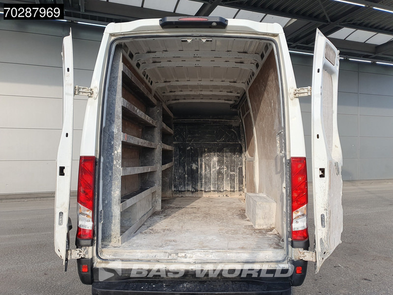 Iveco Daily 35S18 3.0L Automaat L2H2 3,5t Trekhaak 180PK LED Navi Airco Cruise Camera Euro6 L2 12m3 Airco Trekhaak Cruise control - Furgon: slika 3 Iveco Daily 35S18 3.0L Automaat L2H2 3,5t Trekhaak 180PK LED Navi Airco Cruise Camera Euro6 L2 12m3 Airco Trekhaak Cruise control - Furgon: slika 3