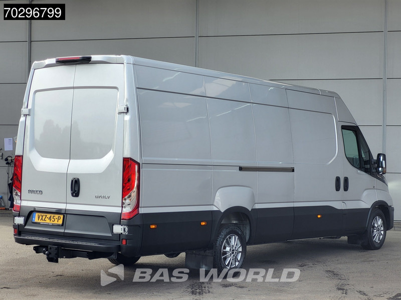 Iveco Daily 35S18 3.0L Automaat L3H2 3,5t Trekhaak 180PK LED ACC Navi Camera APK 08-2026 Euro6 L4H2 Airco Trekhaak - Furgon: slika 5 Iveco Daily 35S18 3.0L Automaat L3H2 3,5t Trekhaak 180PK LED ACC Navi Camera APK 08-2026 Euro6 L4H2 Airco Trekhaak - Furgon: slika 5
