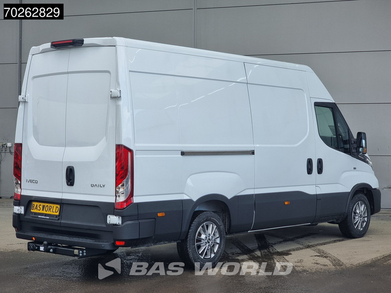 Iveco Daily 35S21 3.0L Automaat 2025 model L2H2 Trekhaak Tacho ACC LED CarPlay Velgen Camera L2H2 12m3 Airco Trekhaak - Furgon: slika 5 Iveco Daily 35S21 3.0L Automaat 2025 model L2H2 Trekhaak Tacho ACC LED CarPlay Velgen Camera L2H2 12m3 Airco Trekhaak - Furgon: slika 5