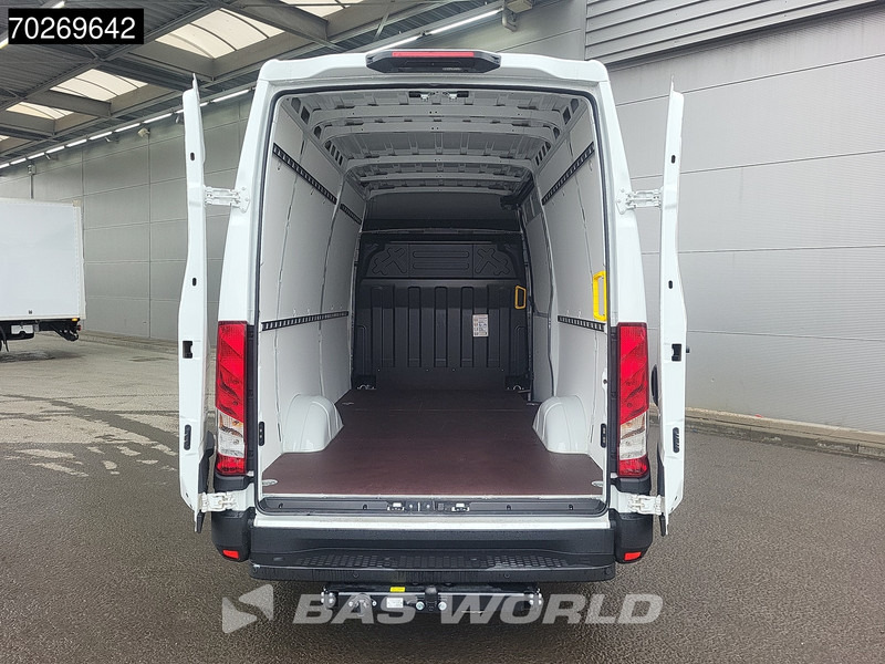 Iveco Daily 35S21 3.0L Automaat Black Edition 2025 model L2H2 Trekhaak Tacho ACC LED CarPlay Velgen Camera 12m3 Airco Trekhaak - Furgon: slika 3 Iveco Daily 35S21 3.0L Automaat Black Edition 2025 model L2H2 Trekhaak Tacho ACC LED CarPlay Velgen Camera 12m3 Airco Trekhaak - Furgon: slika 3