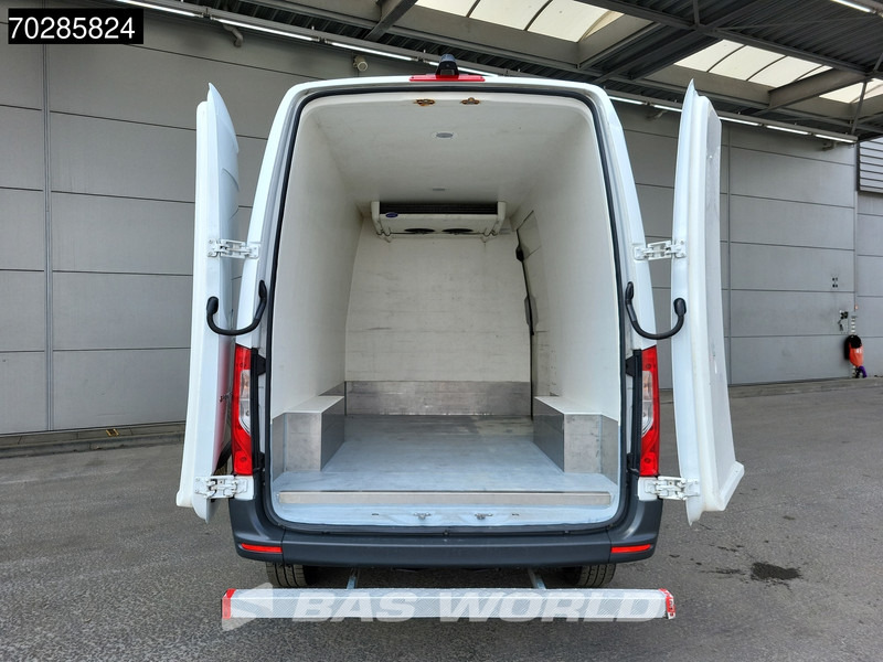 Mercedes-Benz Sprinter 314 CDI Koelwagen Carrier Viento 350 Navi Airco Cruise Camera MBUX Euro6 Koel Koeler Kühl Kühler Kühlwagen 9m3 Airco Cruise cont - Dostavno vozilo hladnjača: slika 3 Mercedes-Benz Sprinter 314 CDI Koelwagen Carrier Viento 350 Navi Airco Cruise Camera MBUX Euro6 Koel Koeler Kühl Kühler Kühlwagen 9m3 Airco Cruise cont - Dostavno vozilo hladnjača: slika 3