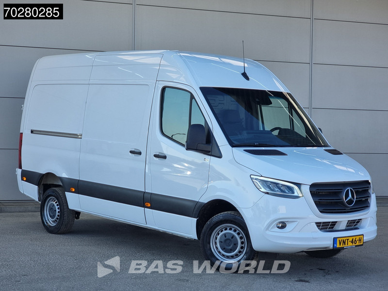Mercedes-Benz Sprinter 315 CDI Automaat L2H2 LED Trekhaak Navi Airco Cruise Camera MBUX L2 10m3 Airco Trekhaak Cruise control - Furgon: slika 3 Mercedes-Benz Sprinter 315 CDI Automaat L2H2 LED Trekhaak Navi Airco Cruise Camera MBUX L2 10m3 Airco Trekhaak Cruise control - Furgon: slika 3