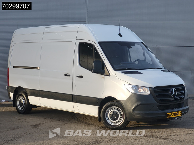 Mercedes-Benz Sprinter 315 CDI Automaat L2H2 Trekhaak ACC Airco Camera Parkeersensoren MBUX CarPlay Euro6 L2 Airco Trekhaak - Furgon: slika 3 Mercedes-Benz Sprinter 315 CDI Automaat L2H2 Trekhaak ACC Airco Camera Parkeersensoren MBUX CarPlay Euro6 L2 Airco Trekhaak - Furgon: slika 3