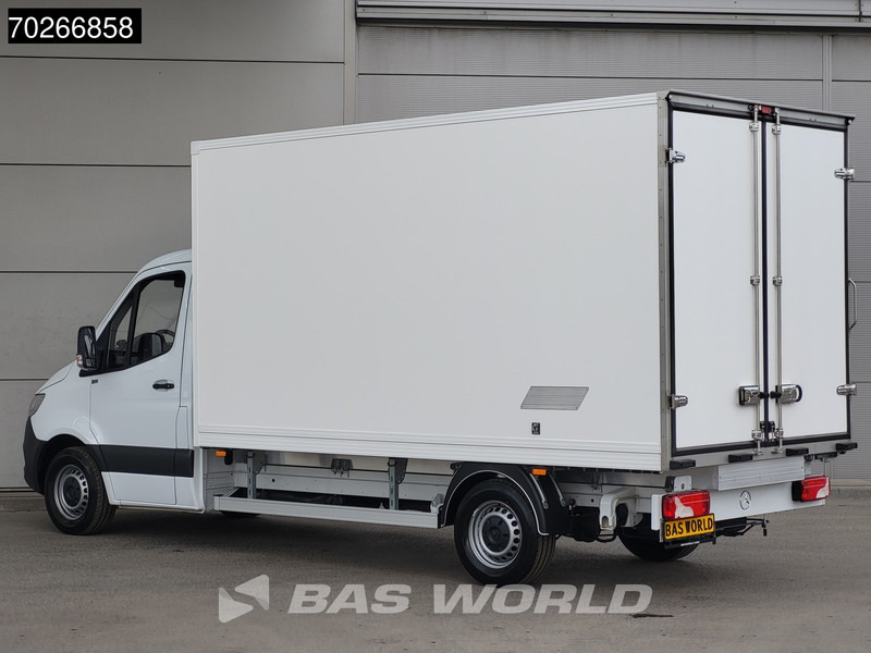 Mercedes-Benz Sprinter 315 CDI Koelwagen Achterdeuren Thermo King C-250 Airco MBUX Koel Koeler Kühl Kühler Kühlwagen Kühlkoffer 17m3 Airco - Dostavno vozilo hladnjača: slika 2 Mercedes-Benz Sprinter 315 CDI Koelwagen Achterdeuren Thermo King C-250 Airco MBUX Koel Koeler Kühl Kühler Kühlwagen Kühlkoffer 17m3 Airco - Dostavno vozilo hladnjača: slika 2