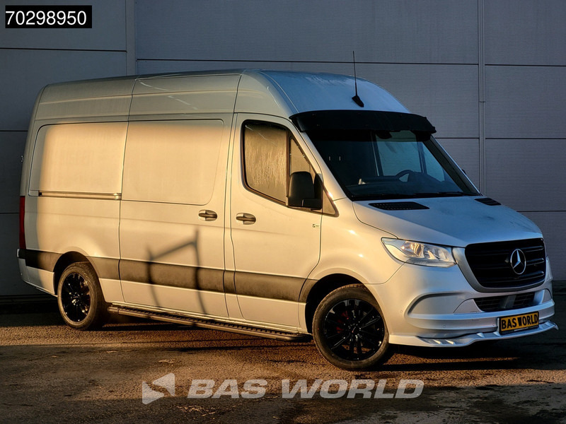 Mercedes-Benz Sprinter 315 CDI Special Edition Automaat L2H2 150PK Airco Cruise Camera Parkeersensoren MBUX CarPlay Velgen Euro6 L2 12m3 Airco - Mali kombi: slika 5 Mercedes-Benz Sprinter 315 CDI Special Edition Automaat L2H2 150PK Airco Cruise Camera Parkeersensoren MBUX CarPlay Velgen Euro6 L2 12m3 Airco - Mali kombi: slika 5