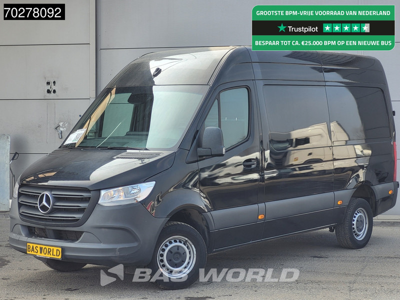 Mercedes-Benz Sprinter 317 CDI Automaat L2H2 3500KG Trekhaak 170PK Airco Camera MBUX CarPlay Euro6 L2 10m3 Airco Trekhaak - Furgon: slika 1 Mercedes-Benz Sprinter 317 CDI Automaat L2H2 3500KG Trekhaak 170PK Airco Camera MBUX CarPlay Euro6 L2 10m3 Airco Trekhaak - Furgon: slika 1