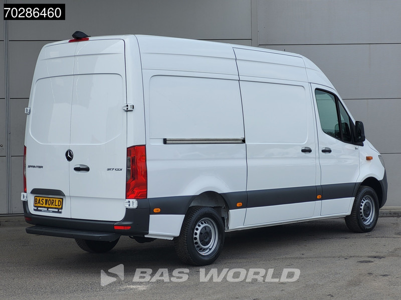Mercedes-Benz Sprinter 317 CDI Automaat L2H2 Navi Airco Cruise Camera Parkeersensoren MBUX Euro6 L2 12m3 Airco Cruise control - Furgon: slika 5 Mercedes-Benz Sprinter 317 CDI Automaat L2H2 Navi Airco Cruise Camera Parkeersensoren MBUX Euro6 L2 12m3 Airco Cruise control - Furgon: slika 5