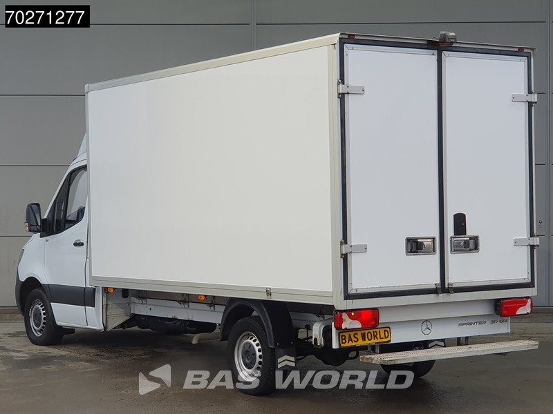 Mercedes-Benz Sprinter 317 CDI Koelwagen Automaat Carrier Xarios 350 230V stekker Cruise Airco Camera Koel Kühlkoffer Koeler Bakwagen 17m3 Airco Cruise - Dostavno vozilo hladnjača: slika 2 Mercedes-Benz Sprinter 317 CDI Koelwagen Automaat Carrier Xarios 350 230V stekker Cruise Airco Camera Koel Kühlkoffer Koeler Bakwagen 17m3 Airco Cruise - Dostavno vozilo hladnjača: slika 2
