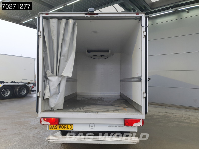 Mercedes-Benz Sprinter 317 CDI Koelwagen Automaat Carrier Xarios 350 230V stekker Cruise Airco Camera Koel Kühlkoffer Koeler Bakwagen 17m3 Airco Cruise - Dostavno vozilo hladnjača: slika 3 Mercedes-Benz Sprinter 317 CDI Koelwagen Automaat Carrier Xarios 350 230V stekker Cruise Airco Camera Koel Kühlkoffer Koeler Bakwagen 17m3 Airco Cruise - Dostavno vozilo hladnjača: slika 3