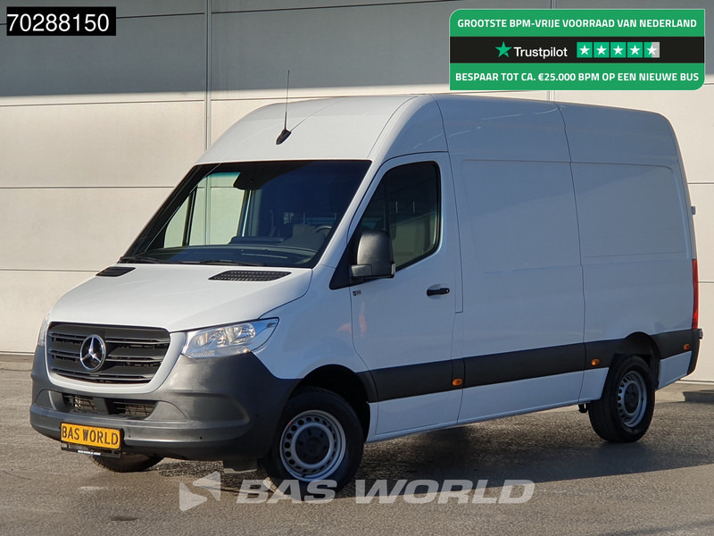 Mercedes-Benz Sprinter 319 CDI Automaat L2H2 Trekhaak Airco MBUX CarPlay Parkeersensoren Euro6 L2 12m3 Airco Trekhaak - Furgon: slika 1 Mercedes-Benz Sprinter 319 CDI Automaat L2H2 Trekhaak Airco MBUX CarPlay Parkeersensoren Euro6 L2 12m3 Airco Trekhaak - Furgon: slika 1