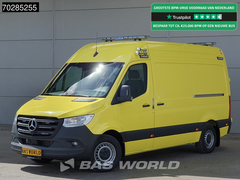 Mercedes-Benz Sprinter 319 CDI Automaat Nieuw! Complete Ambulance Ziekenwagen Rettungswagen Krankenwagen 11m3 Airco Cruise control - Vozilo hitne pomoći: slika 1 Mercedes-Benz Sprinter 319 CDI Automaat Nieuw! Complete Ambulance Ziekenwagen Rettungswagen Krankenwagen 11m3 Airco Cruise control - Vozilo hitne pomoći: slika 1