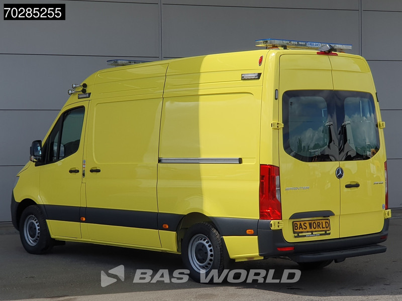 Mercedes-Benz Sprinter 319 CDI Automaat Nieuw! Complete Ambulance Ziekenwagen Rettungswagen Krankenwagen 11m3 Airco Cruise control - Vozilo hitne pomoći: slika 2 Mercedes-Benz Sprinter 319 CDI Automaat Nieuw! Complete Ambulance Ziekenwagen Rettungswagen Krankenwagen 11m3 Airco Cruise control - Vozilo hitne pomoći: slika 2