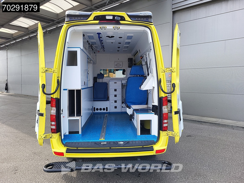 Mercedes-Benz Sprinter 319 CDI Marge! 3.0L V6 Automaat 2x Schuifdeur Airco Cruise Euro6 Krankenwagen Rettungswagen 8m3 Airco Cruise control - Vozilo hitne pomoći: slika 3 Mercedes-Benz Sprinter 319 CDI Marge! 3.0L V6 Automaat 2x Schuifdeur Airco Cruise Euro6 Krankenwagen Rettungswagen 8m3 Airco Cruise control - Vozilo hitne pomoći: slika 3
