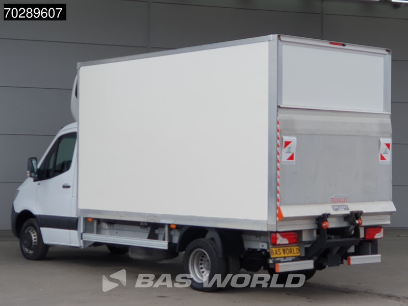 Mercedes-Benz Sprinter 515 CDI Laadklep Automaat Dubbellucht Bakwagen 150PK Airco Cruise Euro6 Meubelbak Koffer 20m3 Airco Cruise control - Dostavno vozilo sa zatvorenim sandukom: slika 2 Mercedes-Benz Sprinter 515 CDI Laadklep Automaat Dubbellucht Bakwagen 150PK Airco Cruise Euro6 Meubelbak Koffer 20m3 Airco Cruise control - Dostavno vozilo sa zatvorenim sandukom: slika 2