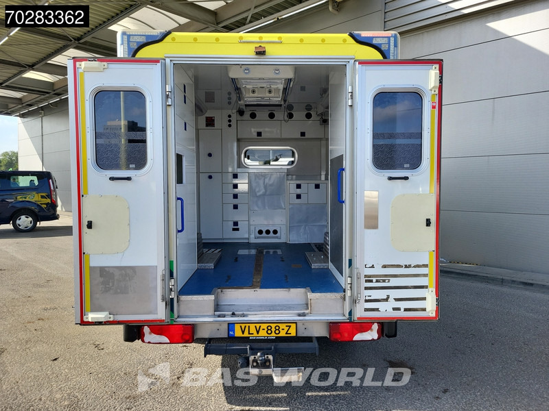 Mercedes-Benz Sprinter 519 CDI MARGE! 3.0L V6 Automaat 190PK Ambulance Trekhaak Airco Cruise APK 02-2026 Euro6 Rettungswagen Krankenwagen 13m3 Airco Tr - Vozilo hitne pomoći: slika 3 Mercedes-Benz Sprinter 519 CDI MARGE! 3.0L V6 Automaat 190PK Ambulance Trekhaak Airco Cruise APK 02-2026 Euro6 Rettungswagen Krankenwagen 13m3 Airco Tr - Vozilo hitne pomoći: slika 3
