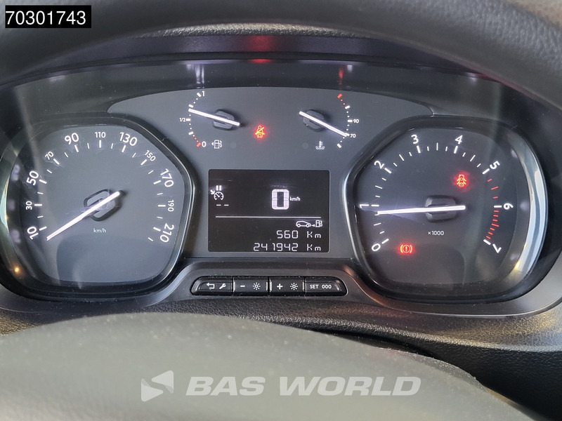 Opel Vivaro 122pk Dubbel Cabine L3H1 Navi Airco Cruise Parkeersensoren Euro6 DC Doka Mixto L3 Long Airco Cruise control Opel Vivaro 122pk Dubbel Cabine L3H1 Navi Airco Cruise Parkeersensoren Euro6 DC Doka Mixto L3 Long Airco Cruise control: slika 18 Opel Vivaro 122pk Dubbel Cabine L3H1 Navi Airco Cruise Parkeersensoren Euro6 DC Doka Mixto L3 Long Airco Cruise control Opel Vivaro 122pk Dubbel Cabine L3H1 Navi Airco Cruise Parkeersensoren Euro6 DC Doka Mixto L3 Long Airco Cruise control: slika 18