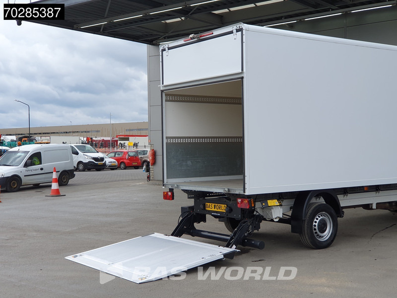 Volkswagen Crafter 177pk Automaat Laadklep Bakwagen Airco Camera Meubelbak Koffer 20m3 Airco - Dostavno vozilo sa zatvorenim sandukom: slika 3 Volkswagen Crafter 177pk Automaat Laadklep Bakwagen Airco Camera Meubelbak Koffer 20m3 Airco - Dostavno vozilo sa zatvorenim sandukom: slika 3
